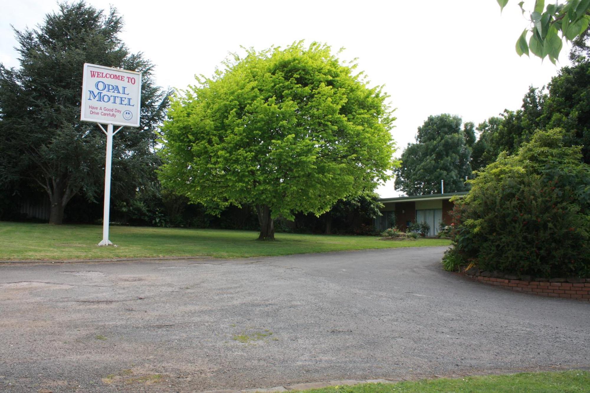 Opal Motel Leongatha Bagian luar foto