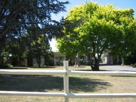 Opal Motel Leongatha Bagian luar foto