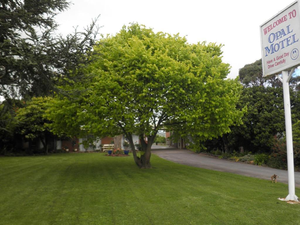 Opal Motel Leongatha Bagian luar foto